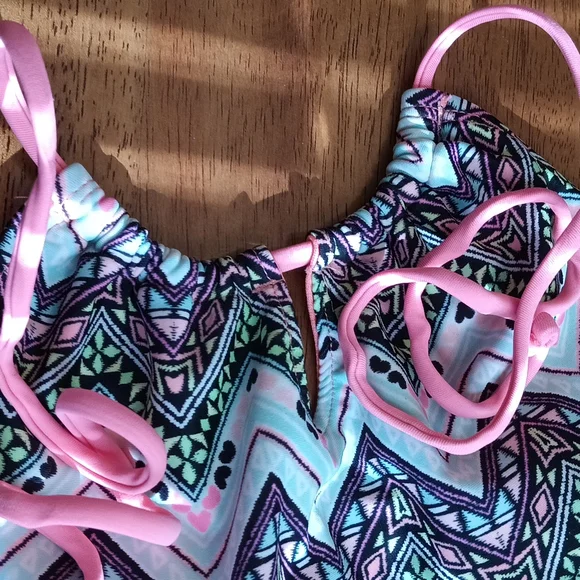 Breaking Waves Multicolor ruched halter Bikini Top junior sz M swimwear - Picture 10 of 11
